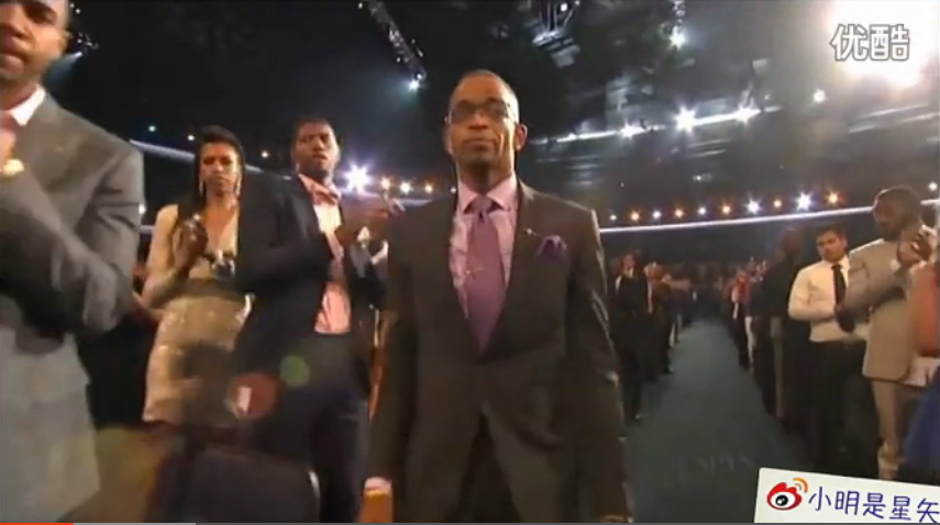ESPN篮球名嘴Stuart Scott抱病之下感人抗癌演讲