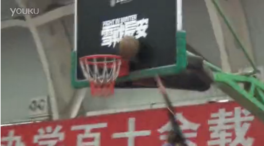 中国业余篮球运动员郭洋球技超越NBA