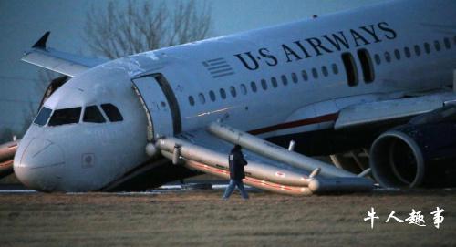 美国一飞机起飞前前起落架坍塌 幸无人伤亡