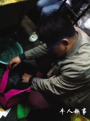 浙江大学生每周帮室友洗衣服获赞“中国好室友”