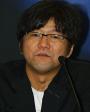 <b>石井康晴</b>