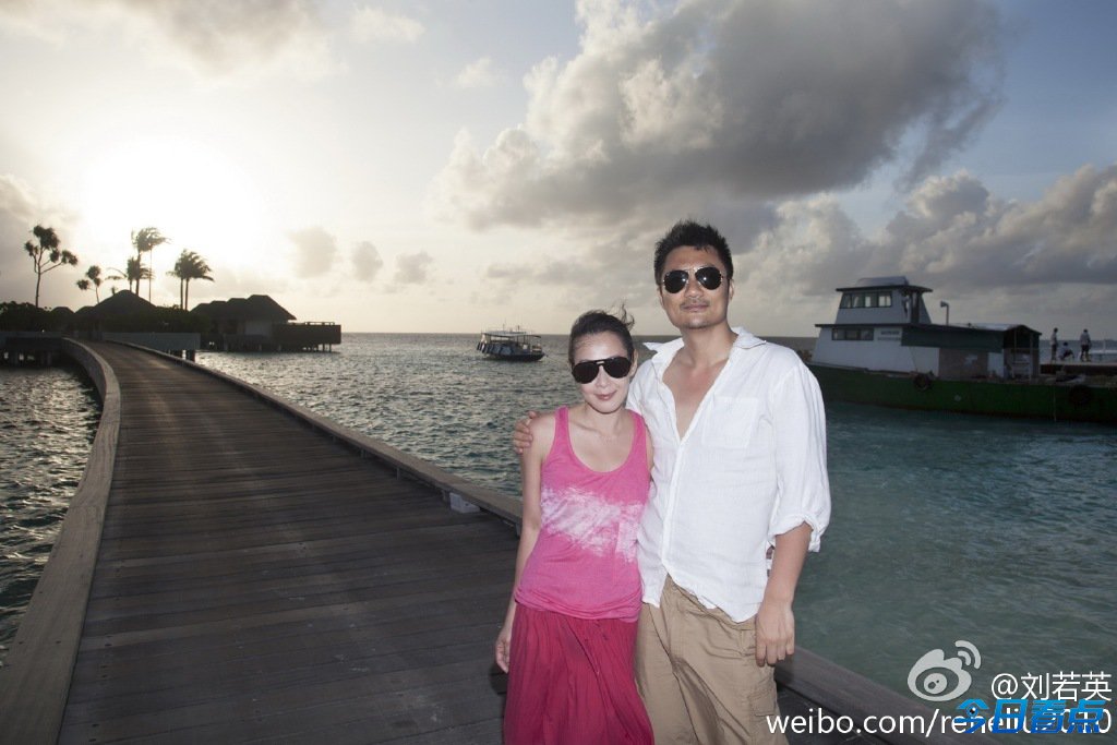 刘若英结婚3年宣布怀孕 晒夫妻恩爱照