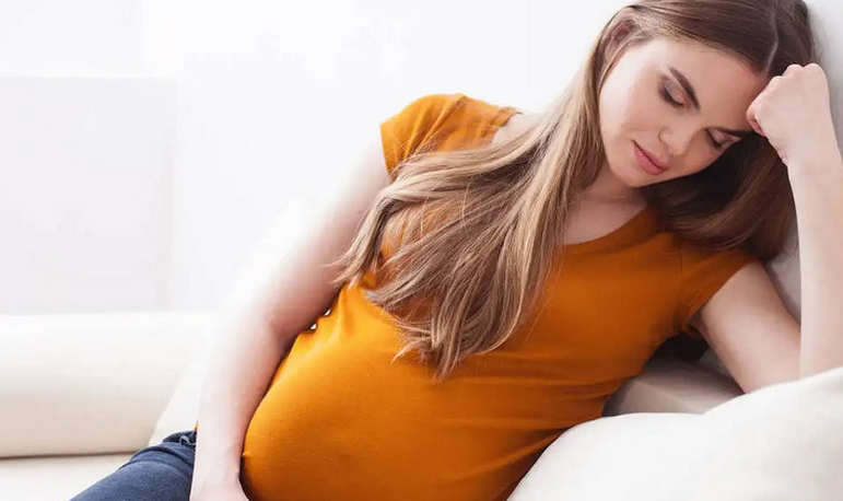 怀儿子累腰还是累腿(怀女孩累腰怀男孩累腿的说法是真的吗)