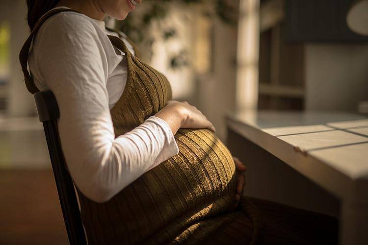 子宫里的水为什么要叫"羊水", 而不是"人水",或者其他的水?