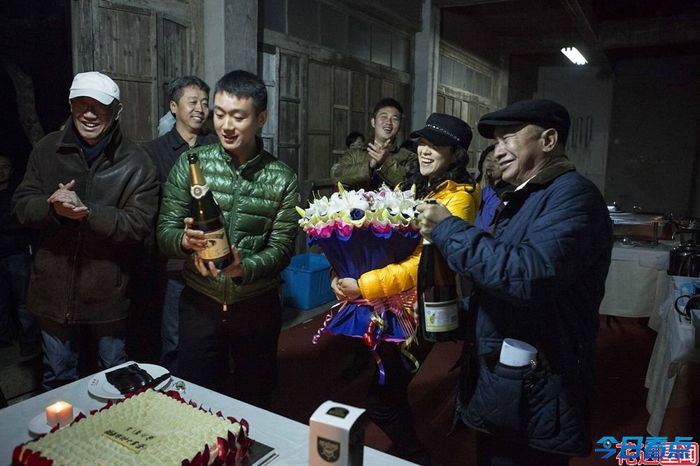 《太平轮》剧组为章子怡庆功 金城武黄晓明送祝福