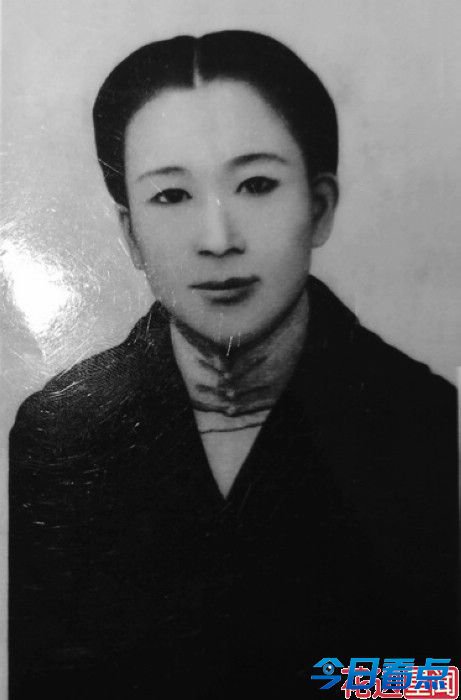 《史密斯夫妇》制片人公开间谍身份 盘点著名间谍