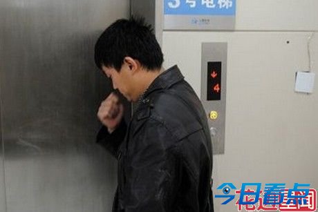 被摔男婴能进食将开颅 虐婴女带来的反思