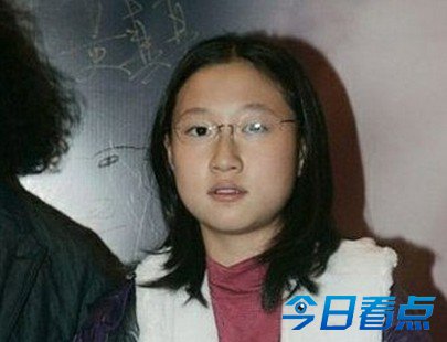 成龙私生女孝顺 林凤娇管22亿家产不分小龙女
