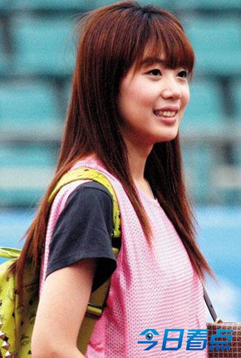 揭秘恒大土豪太太团 传郑智妻子邵娜拥8辆宝马