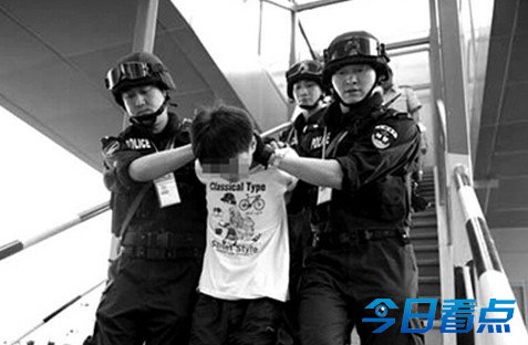 小偷自信能跑过警察 高喊“来追我呀”被擒 