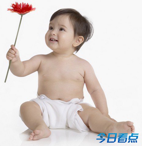 1岁男童失踪一晚死在暗渠 有孩子看见其被人抱走 