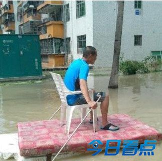 牙膏不是挤的是拉的