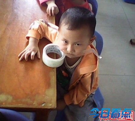 12岁少女被亲妈虐待毒打致死 七八年无人解救