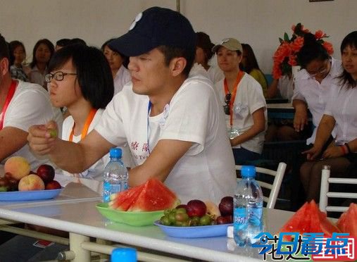 曝李亚鹏说谎借公益敛财 明星们吸金大法揭秘