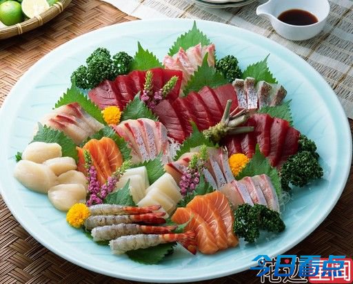 男子酷爱吃生鱼醉虾患病 肝脏50多条吸虫