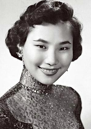 揭邵逸夫的两段情：恋方逸华45年 90岁娶了她
