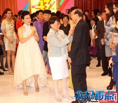 揭邵逸夫的两段情：恋方逸华45年 90岁娶了她