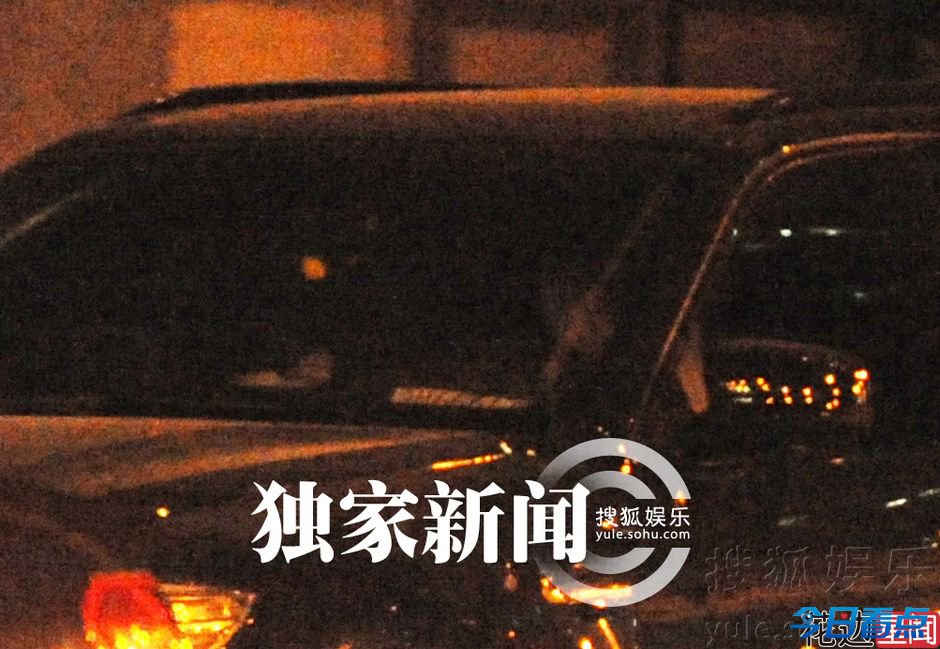 孔令辉新欢顾珊珊曝光 车内脱衣激吻四十分钟