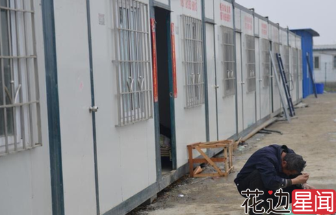 工人劳苦值得关注 成都工人柜族生活令人心酸流泪