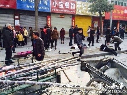  安康车祸多车连撞致3人死亡 肇事司机已被警方控制