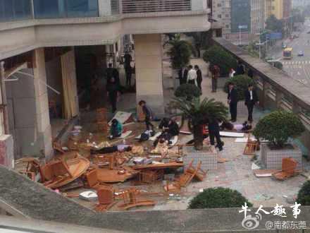 东莞一餐厅今日中午爆炸 已致1死13伤