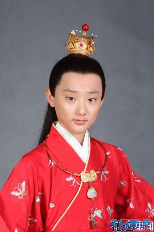 盘点缺乏自知之明的明星和角色 镜子照起来