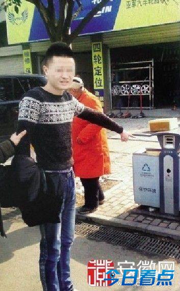 女10万元现金摊在床上炫富被盗 脑残炫富惹火烧身