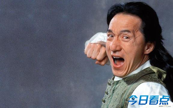  成龙两会10分钟3次被求签名后发飙：可以不签吗