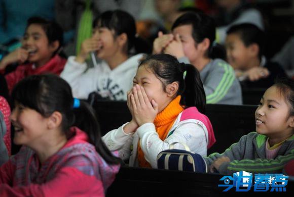 中山一小学开性教育课 班上四成女生来例假