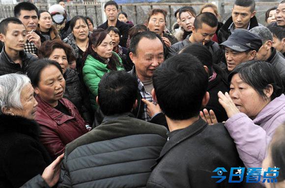 打捞人捞起溺亡者：不见红包不上岸
