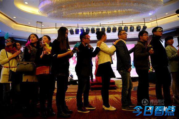 浙江举办乡干部相亲会 500人参加