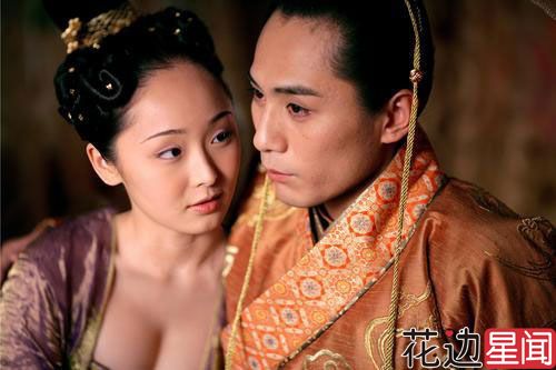 八任谋女郎清纯占上风 董洁周冬雨最美