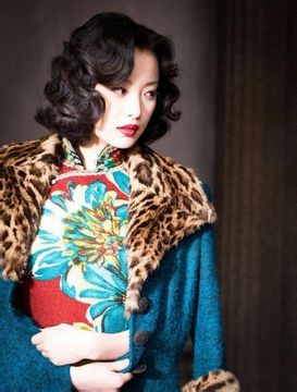 八任谋女郎清纯占上风 董洁周冬雨最美