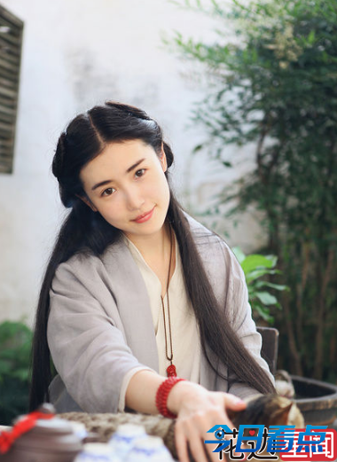网络女神真面目：南笙又丑又老 张辛苑似蜡笔小新