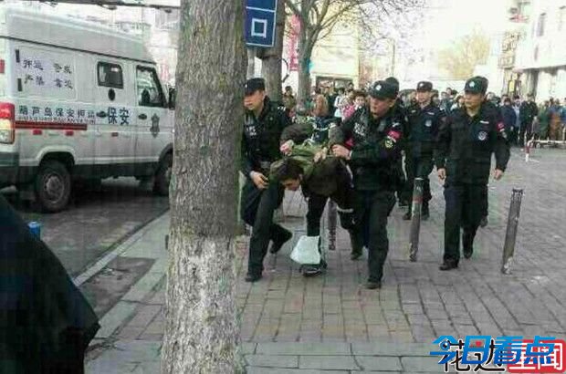 辽宁持枪抢运钞车嫌犯现场落网 作案动机奇葩