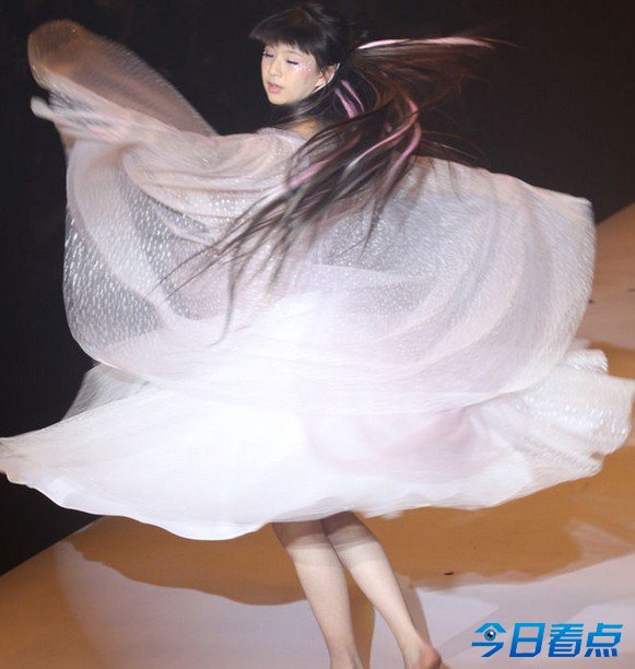 盘点十大女星身怀绝技令人惊叹的瞬间（图）