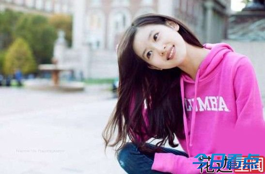 奶茶妹妹当主持人清纯抢镜 盘点奶茶妹造型