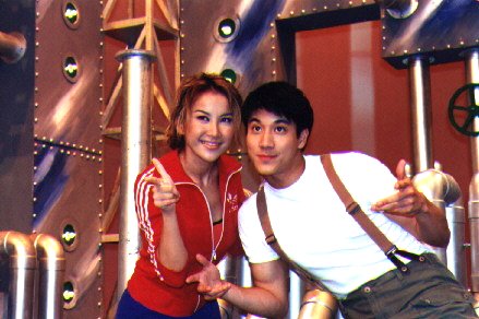 揭女星婚前风流史:李嘉欣当小三与6男纠缠 袁咏仪被富豪包养