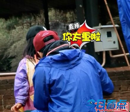 李湘晒爱女跳舞照 王诗龄:天天你刚刚是发疯了吗？