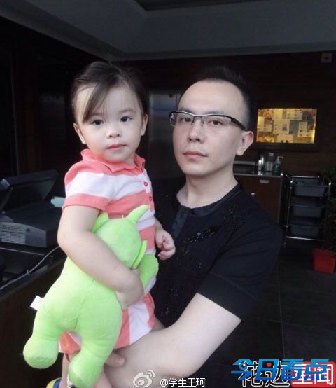 刘涛老公晒儿女照 女儿漂亮精致儿子可爱帅气