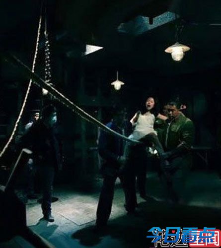 那些在影视剧中惨遭蹂躏的女星 周迅拍完绳刑失声痛哭