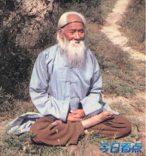 “160岁高僧”吴云青8年不腐