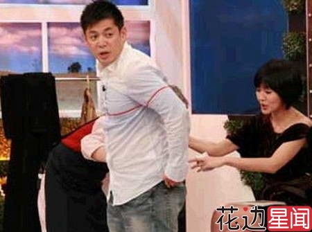 女星婚后出轨风流事 赵雅芝坐郑少秋大腿