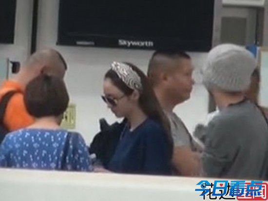 文章生日马伊琍献吻 网友：故意做给姚笛看