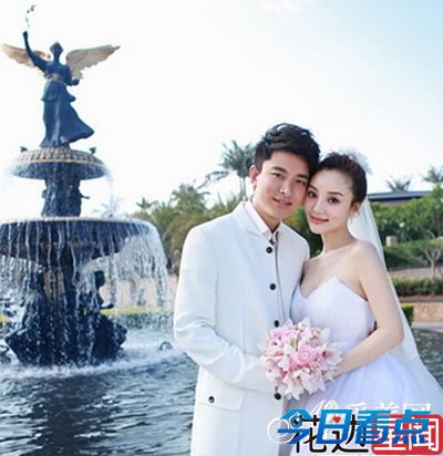  李小璐贾乃亮故地重游 逗比小甜馨抢镜 