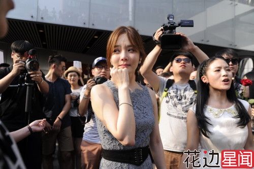 高梓淇求婚蔡琳晒幸福合影 女方泣不成声