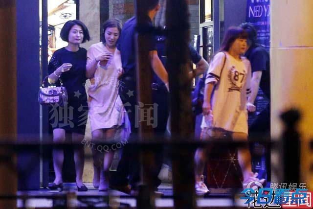 女星聚会 陈乔恩宋慧乔伊能静醉酒被搀扶