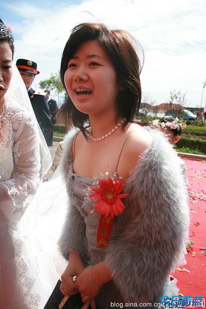 徐若瑄举办私人婚礼 林心如当伴娘抢尽新娘风头
