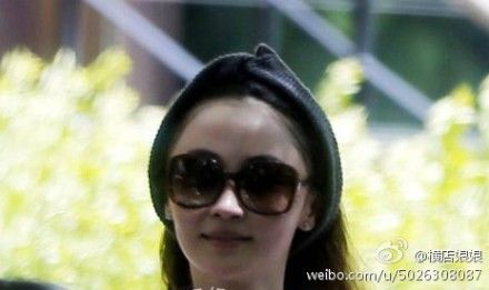 马伊琍文章夫唱妇随 姚笛败北国外疗伤