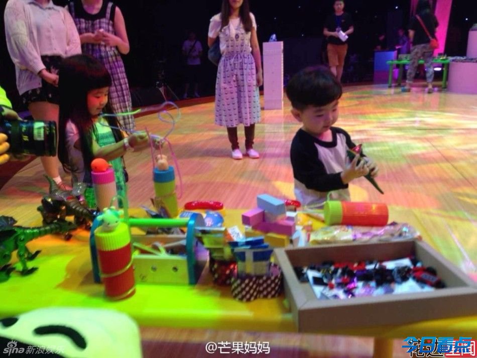 曹格女儿姐姐撞脸韩国喜感正太 曾夺走kimi初吻